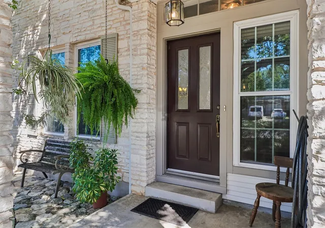 Photo 2 of Single family home for sale at 12513 Hunters Chase Dr, Austin, TX 78729 | MLS# 6872735 | Listing updated on 2026-10-09