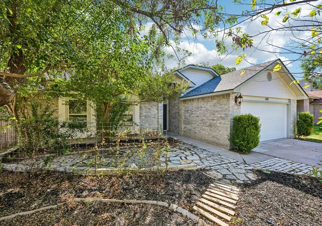 Photo 3 of Single family home for sale at 605 Hawthorne Ln, Round Rock, TX 78664 | MLS# 1644459 | Listing updated on 2026-10-06