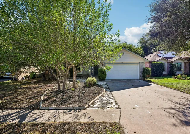 Photo 3 of Single family home for sale at 605 Hawthorne Ln, Round Rock, TX 78664 | MLS# 1644459 | Listing updated on 2026-10-06