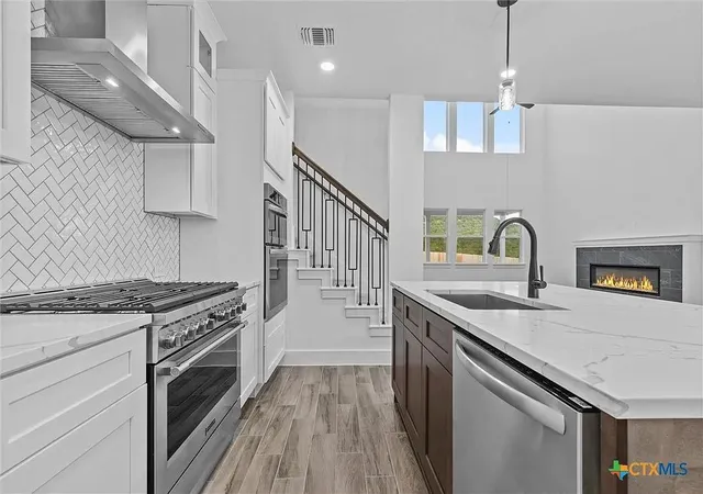 Photo 4 of Single family home for sale at 165 Arena Dr, Liberty Hill, TX 78642 | MLS# 9176784 | Listing updated on 2026-10-12