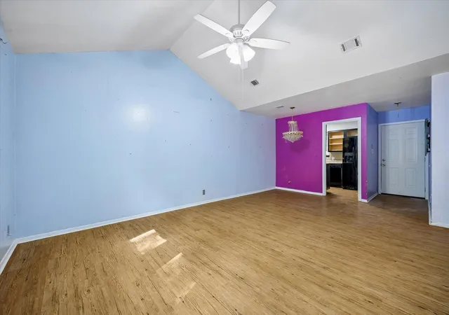 Photo 4 of Sale Pending at 6009 Leisure Run Rd, Austin, TX 78745 | MLS# 1485433 | Listing updated on 2026-10-08