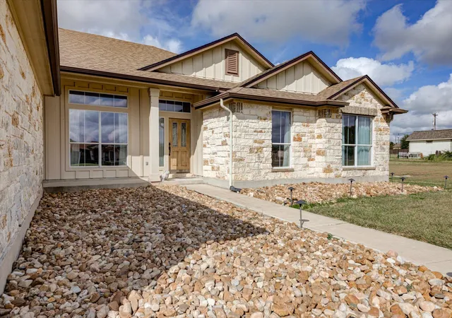 Photo 2 of Single family home for sale at 104 S Buckboard, Liberty Hill, TX 78642 | MLS# 8706170 | Listing updated on 2026-10-07