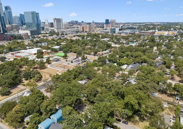 Photo 3 of Land for sale at 1204 Taylor St, Austin, TX 78702 | MLS# 3774850 | Listing updated on 2026-10-01