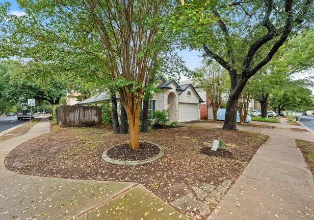 Photo 2 of Single family home for sale at 2931 Cohoba Dr, Austin, TX 78748 | MLS# 3461290 | Listing updated on 2026-10-03