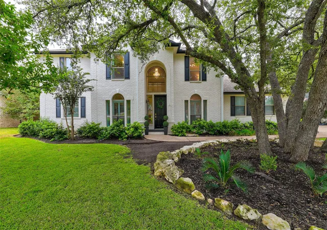 Photo 1 of Single family home for sale at 842 Sunfish St, Lakeway, TX 78734 | MLS# 9783781 | Listing updated on 2026-10-09