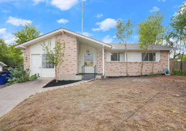 Photo 3 of Single family home for sale at 1803 Elmira Rd, Austin, TX 78721 | MLS# 6355336 | Listing updated on 2026-10-03