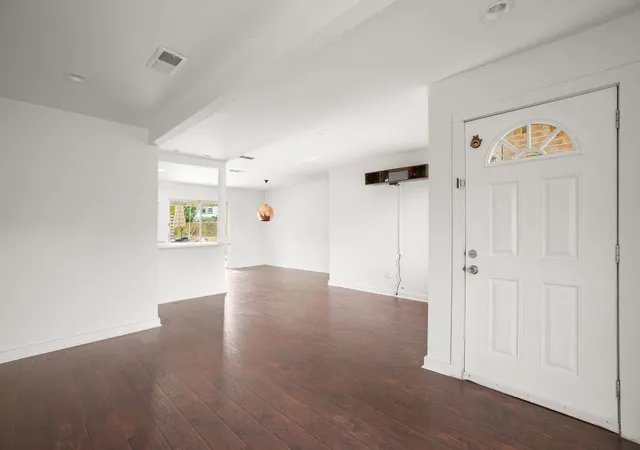 Photo 4 of Single family home for sale at 1803 Elmira Rd, Austin, TX 78721 | MLS# 6355336 | Listing updated on 2026-10-03