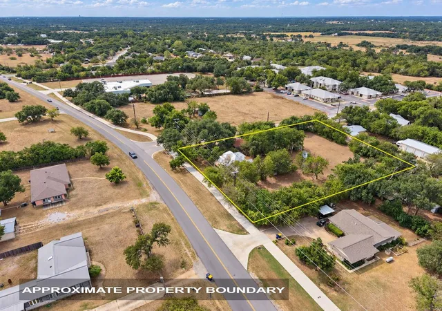 Photo 3 of Single family home for sale at 1809 Main St, Liberty Hill, TX 78642 | MLS# 5956375 | Listing updated on 2026-10-02