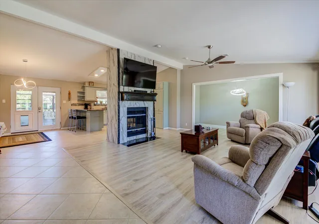 Photo 4 of Single family home for sale at 200 Harbor Cir, Georgetown, TX 78633 | MLS# 4009167 | Listing updated on 2026-10-02