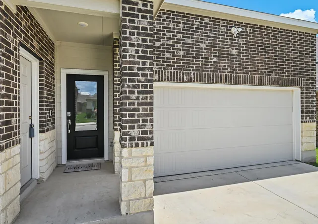 Photo 1 of Single family home for sale at 14114 Hertford Shire Shr, San Antonio, TX 78245 | MLS# 7715369 | Listing updated on 2026-10-03