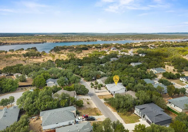 Photo 3 of Single family home for sale at 1917 Owens Ln, Lago Vista, TX 78645 | MLS# 7200958 | Listing updated on 2026-10-06