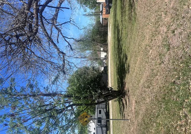 Photo 3 of Land for sale at Tbd Southeast 2nd St, Smithville, TX 78957 | MLS# 7540400 | Listing updated on 2026-10-02