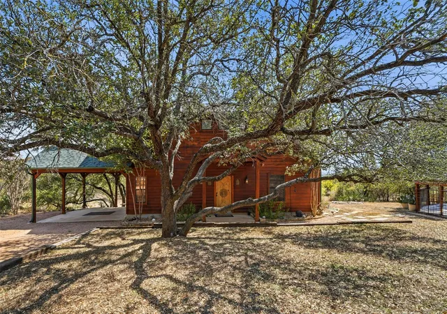 Photo 2 of Single family home for sale at 601 Echo Dr, Spicewood, TX 78669 | MLS# 5482944 | Listing updated on 2026-10-04