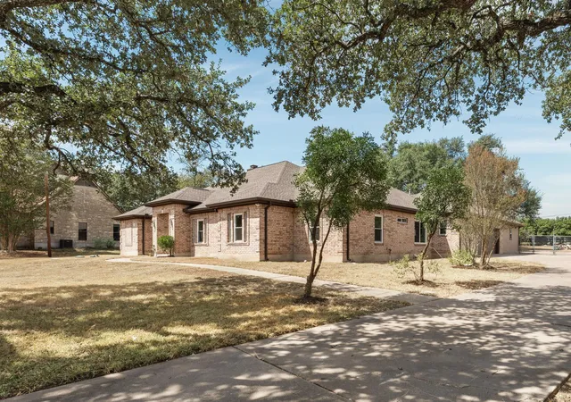 Photo 1 of Single family home for sale at 2004 Fountainwood Dr, Georgetown, TX 78633 | MLS# 6398402 | Listing updated on 2026-10-12