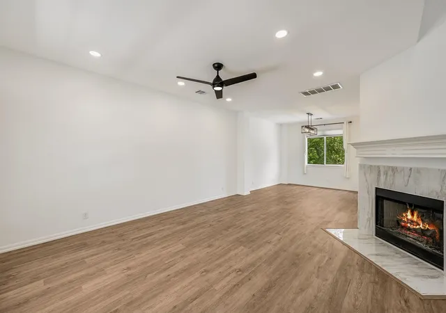 Photo 2 of Single family home for sale at 537 Roseberry St, Buda, TX 78610 | MLS# 1988093 | Listing updated on 2026-10-05
