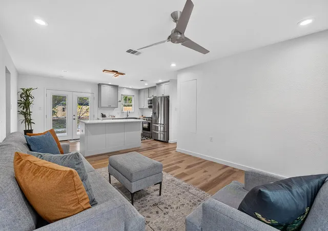 Photo 3 of Single family home for sale at 204 Chippendale Ave, Austin, TX 78745 | MLS# 2270615 | Listing updated on 2026-10-03