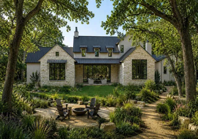 Photo 2 of Single family home for sale at 913 The Trails Pkwy, Horseshoe Bay, TX 78657 | MLS# 9694015 | Listing updated on 2026-10-03