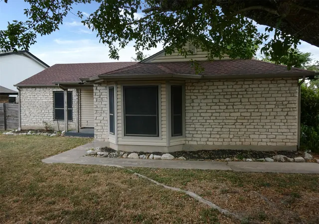 Photo 3 of Single family home for sale at 701 Greenwich Pl, Round Rock, TX 78664 | MLS# 1060539 | Listing updated on 2026-10-02