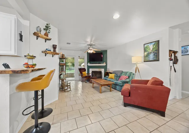 Photo 4 of Single family home for sale at 1602 Southwestern Blvd, Georgetown, TX 78626 | MLS# 7333194 | Listing updated on 2026-10-03