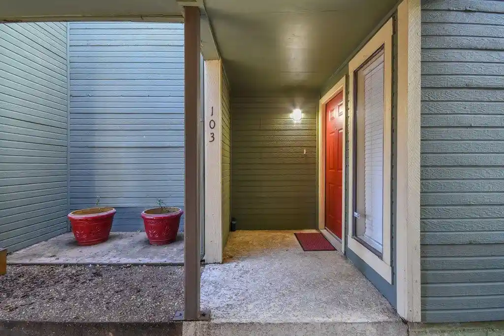 Listing Photo 2 - Condo for sale in 11970 Jollyville Rd located at 11970 Jollyville Rd, Austin, TX 78759 - Unit #103