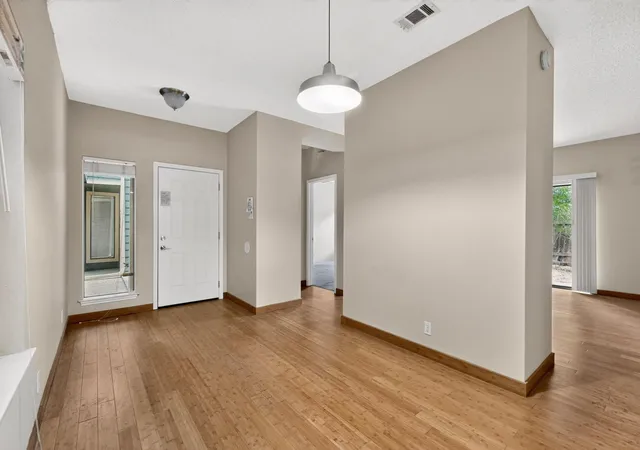 Listing Photo 4 - Condo for sale in building located at 11970 Jollyville Rd, Austin, TX 78759 - Unit #103