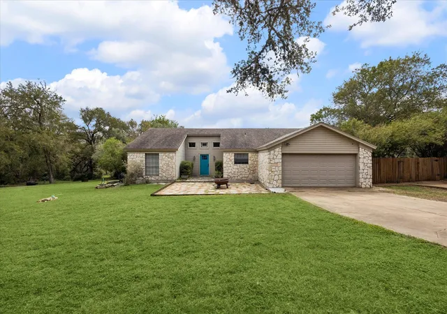 Photo 1 of Single family home for sale at 2307 Sparrow Dr, Manchaca, TX 78652 | MLS# 7313061 | Listing updated on 2026-10-27