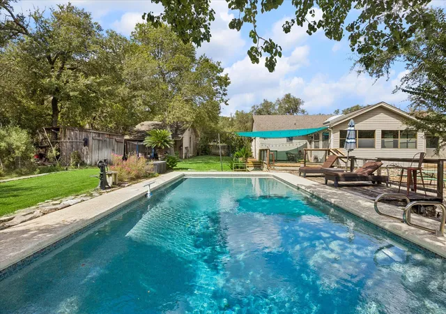 Single family home for sale at 2307 Sparrow Dr, Manchaca, TX 78652 | MLS# 7313061