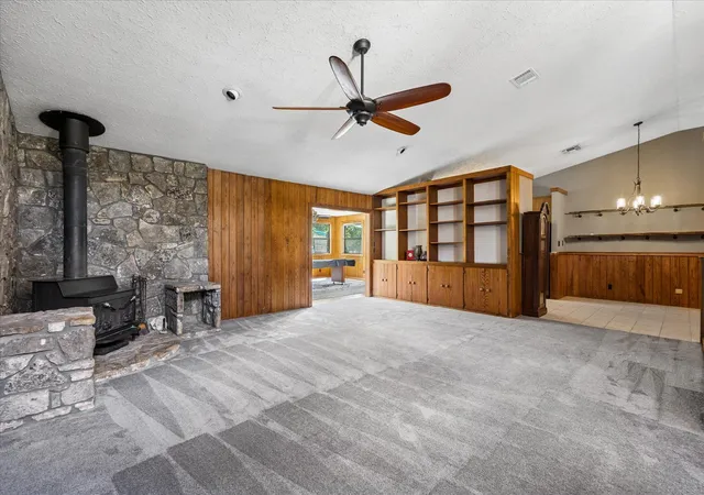 Photo 4 of Single family home for sale at 2307 Sparrow Dr, Manchaca, TX 78652 | MLS# 7313061 | Listing updated on 2026-10-29
