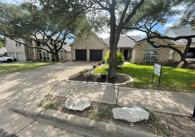 Photo 1 of Single family home for sale at 6321 Poncha Pass, Austin, TX 78749 | MLS# 2596656 | Listing updated on 2026-10-21