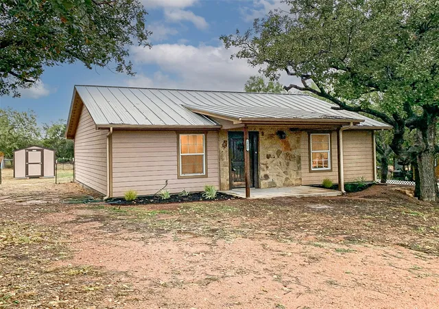 Photo 2 of Single family home for sale at 2848 Indian Trl, Kingsland, TX 78639 | MLS# 2190876 | Listing updated on 2026-10-03