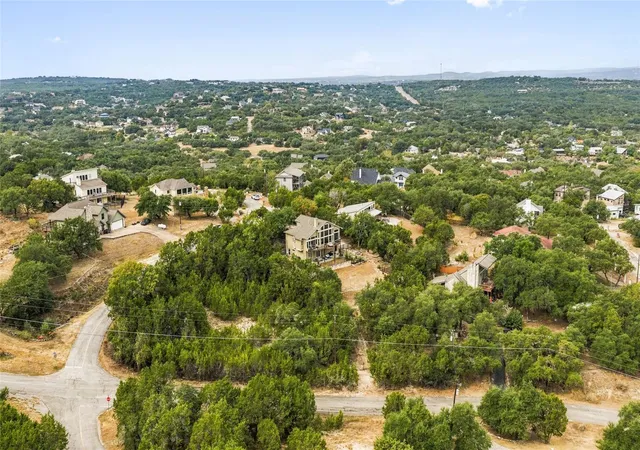 Photo 4 of Single family home for sale at 208 Morar Dr, Spicewood, TX 78669 | MLS# 3844915 | Listing updated on 2026-10-09
