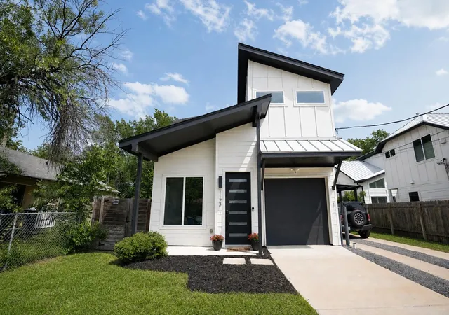 Photo 3 of Single family home for sale at 1123 Omega Ave #1, Austin, TX 78721 | MLS# 7751544 | Listing updated on 2026-10-18