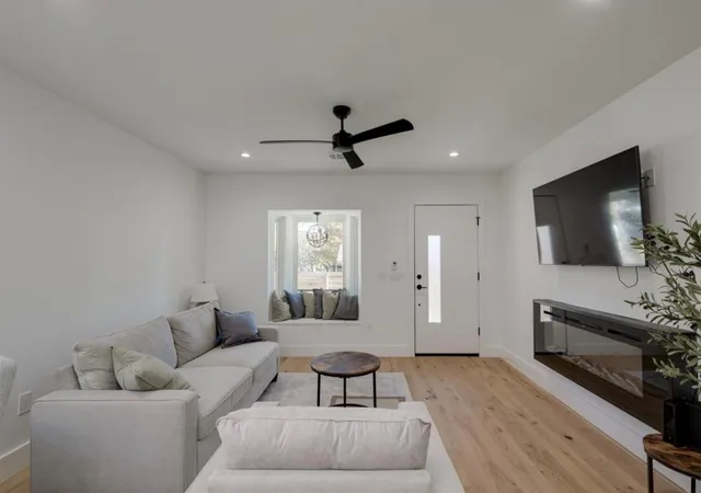 Photo 2 of Single family home for sale at 6308 Linda Ln, Austin, TX 78723 | MLS# 1804924 | Listing updated on 2026-10-14