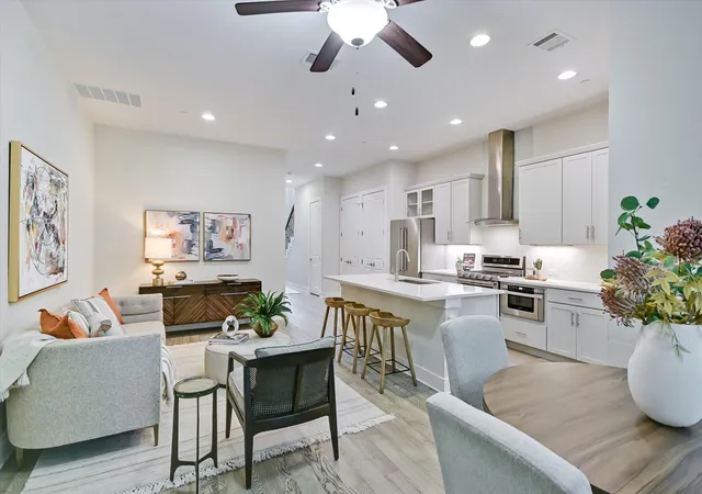Photo 1 of Townhouse for sale at 4323 Spicewood Springs Rd #10, Austin, TX 78759 | MLS# 8144532 | Listing updated on 2026-10-09
