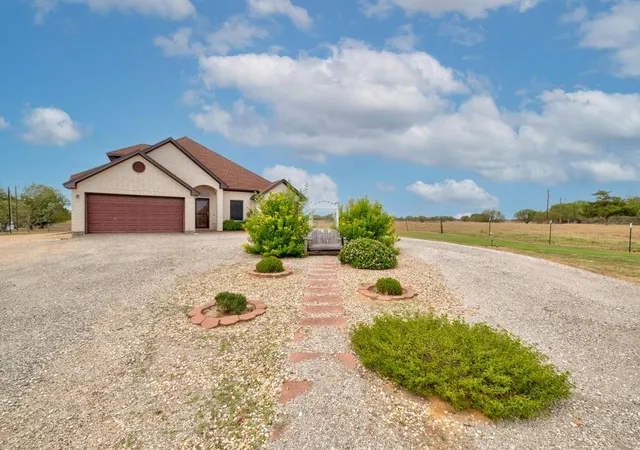 Photo 3 of Single family home for sale at 8510 Old Colony Line Rd, Dale, TX 78616 | MLS# 9981267 | Listing updated on 2026-10-03
