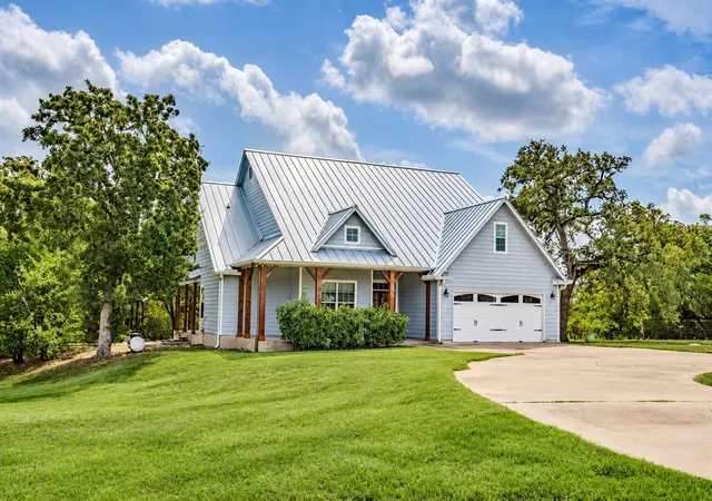 Photo 2 of Single family home for sale at 350 Owl Crk Rd, Giddings, TX 78942 | MLS# 1651231 | Listing updated on 2026-10-04