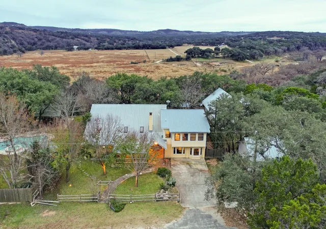 Photo 2 of Single family home for sale at 307 River Oaks Dr, Wimberley, TX 78676 | MLS# 4702448 | Listing updated on 2026-10-25