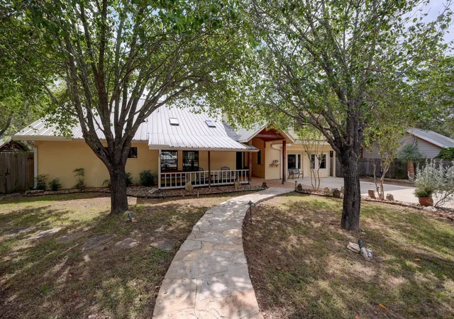 Photo 4 of Single family home for sale at 307 River Oaks Dr, Wimberley, TX 78676 | MLS# 4702448 | Listing updated on 2026-10-25