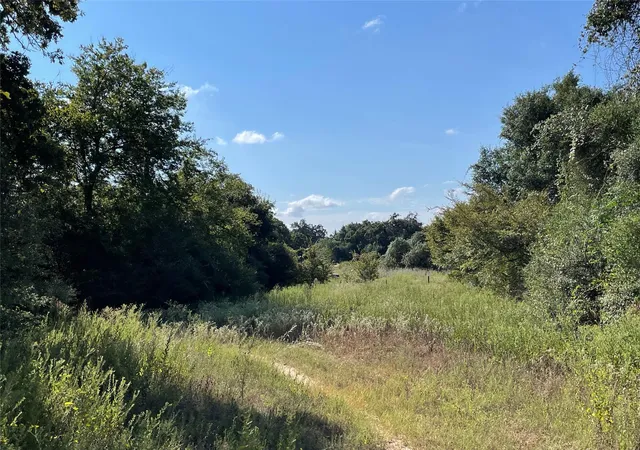Photo 2 of Sale Pending at 1813 Lone Star Ln, Franklin, TX 77856 | MLS# 4268254 | Listing updated on 2026-10-06