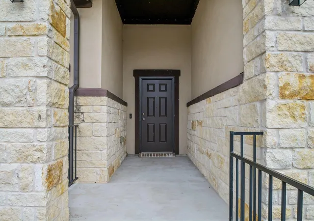 Photo 2 of Single family home for sale at 280 Rimrock Ct, Bastrop, TX 78602 | MLS# 5942980 | Listing updated on 2026-10-08