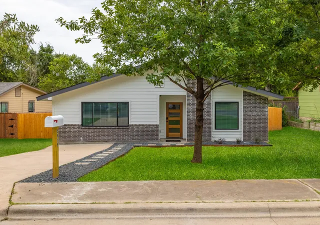 Photo 2 of Single family home for sale at 5919 Idlewood Cv, Austin, TX 78745 | MLS# 4731027 | Listing updated on 2026-10-03
