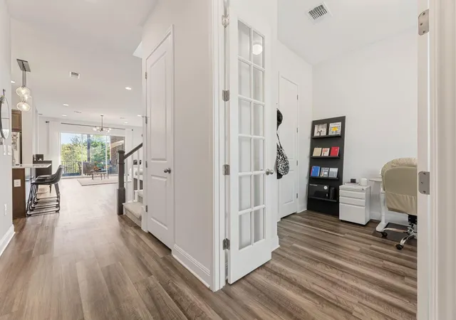 Photo 4 of Single family home for sale at 17021 Adoro Dr, Manor, TX 78653 | MLS# 2704181 | Listing updated on 2026-10-08
