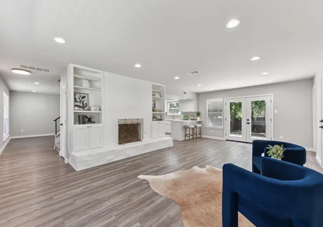 Photo 1 of Single family home for sale at 2011 Malvern Hl Dr, Austin, TX 78745 | MLS# 1986380 | Listing updated on 2026-10-28