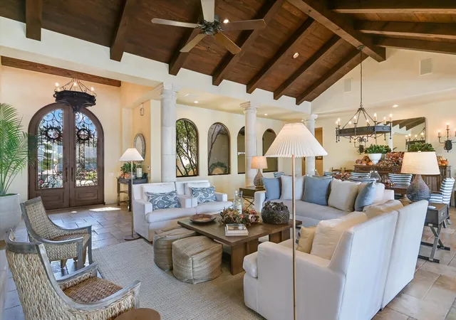 Photo 3 of Mansion for sale at 120 Applehead Is Dr, Horseshoe Bay, TX 78657 | MLS# 7400280 | Listing updated on 2026-10-08