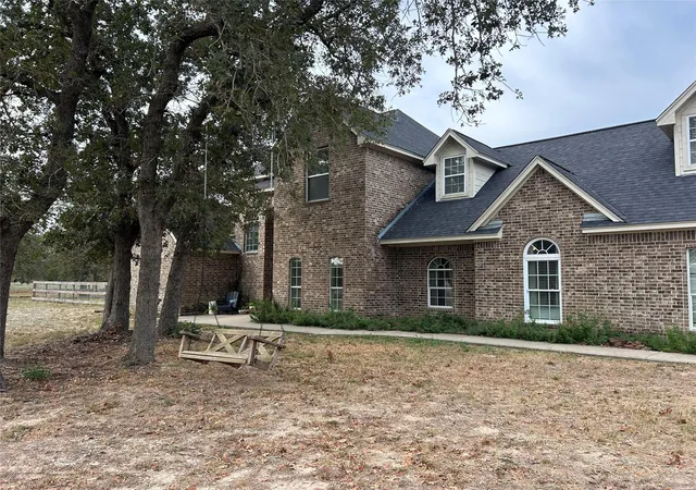 Photo 1 of Single family home for sale at 329 Flash Cir, Luling, TX 78648 | MLS# 6872328 | Listing updated on 2026-10-04