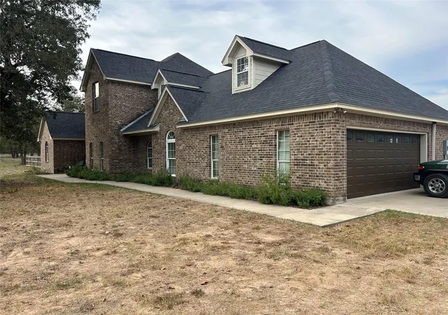 Photo 2 of Single family home for sale at 329 Flash Cir, Luling, TX 78648 | MLS# 6872328 | Listing updated on 2026-10-04