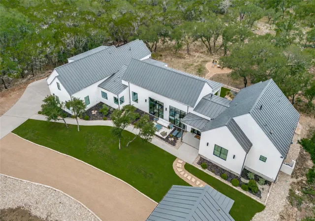 Photo 2 of Single family home for sale at 1958 Paradise Pkwy, Canyon Lake, TX 78133 | MLS# 7931241 | Listing updated on 2026-10-04