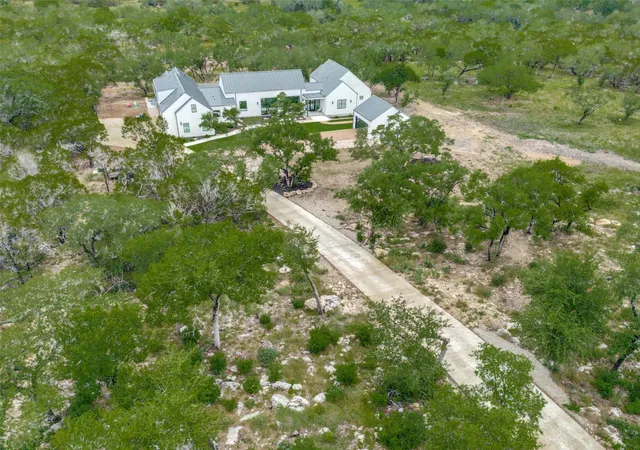 Photo 3 of Single family home for sale at 1958 Paradise Pkwy, Canyon Lake, TX 78133 | MLS# 7931241 | Listing updated on 2026-10-04