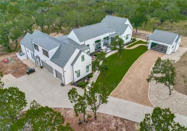 Photo 4 of Single family home for sale at 1958 Paradise Pkwy, Canyon Lake, TX 78133 | MLS# 7931241 | Listing updated on 2026-10-04