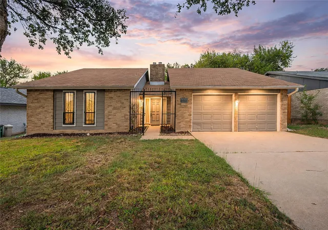 Photo 2 of Single family home for sale at 6901 Greycloud Dr, Austin, TX 78745 | MLS# 3605968 | Listing updated on 2026-10-03